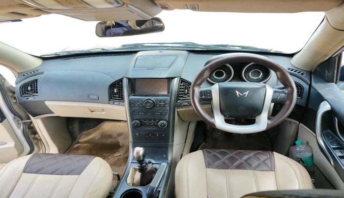 2017 Mahindra XUV500 W6 1.99, Diesel, Manual, 1,43,587 km, interior