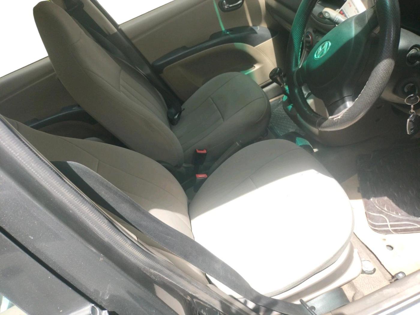 2013 Hyundai i10 MAGNA 1.1, Petrol, Manual, 1,08,560 km, interior