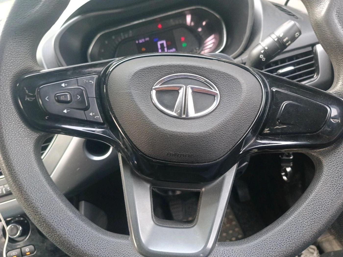 2021 Tata NEXON XM SUNROOF PETROL, CNG, Manual, 60,489 km, interior