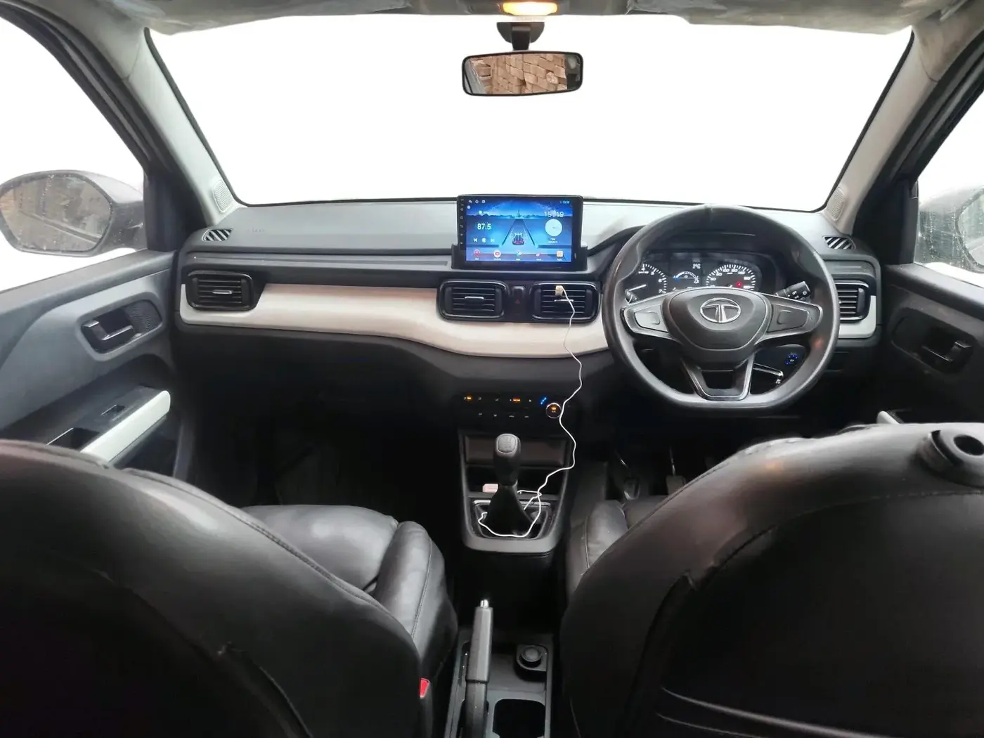 2022 Tata PUNCH PURE MT, CNG, Manual, 37,897 km, interior