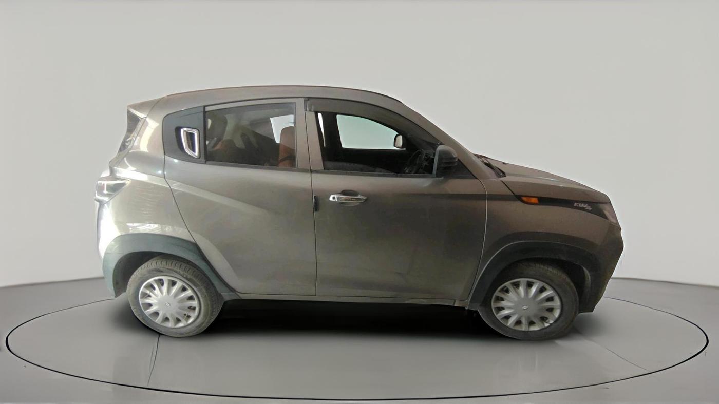 2017 Mahindra KUV 100 NXT K2 D 6S, Diesel, Manual, 1,12,840 km, exterior