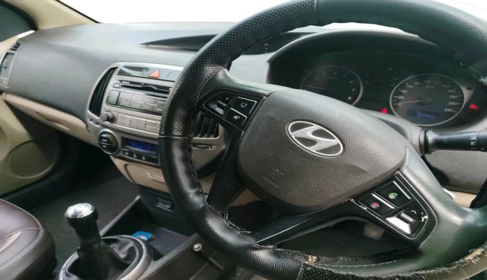 2013 Hyundai i20 SPORTZ 1.2, CNG, Manual, 82,060 km, interior