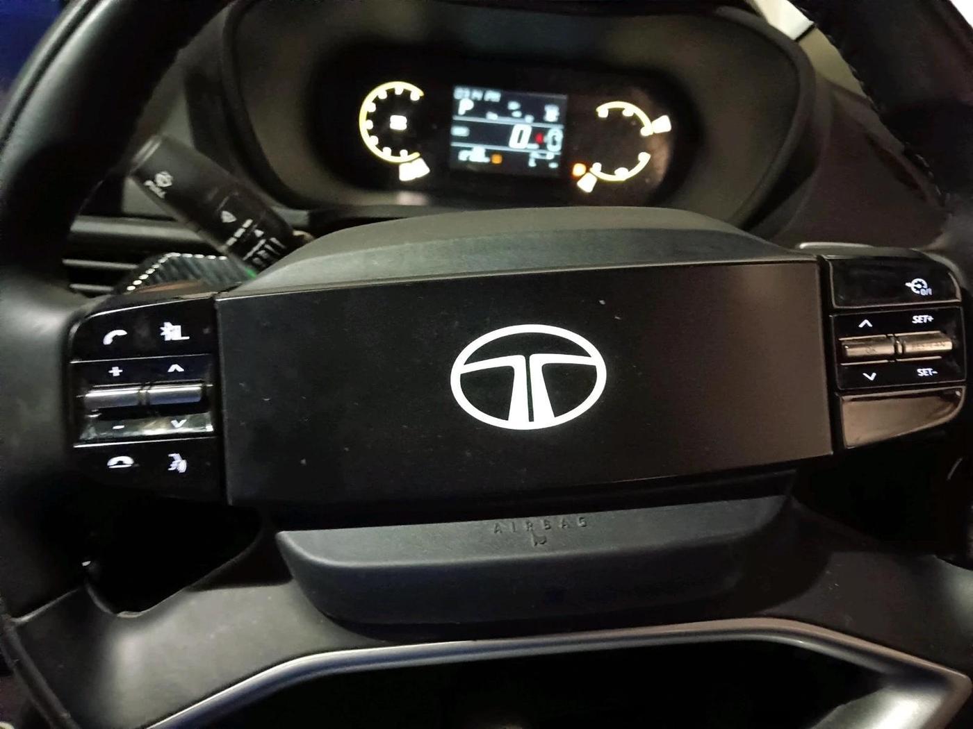 2025 Tata Curvv Creative S 1.5 Diesel 7DCA, Diesel, Automatic, 12,708 km, interior