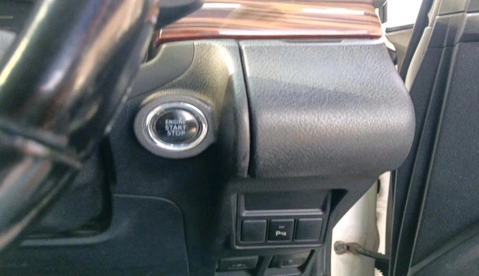 2017 Toyota Innova Crysta TOURING SPORT DIESEL MT, Diesel, Manual, 1,35,321 km, interior