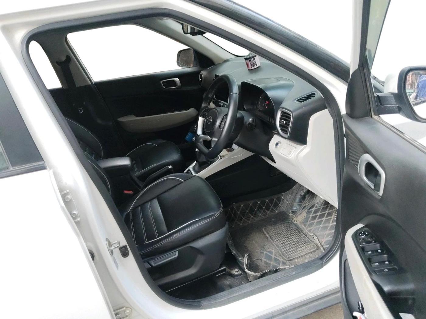 2022 Hyundai VENUE SX 1.2 PETROL, Petrol, Manual, 44,287 km, interior