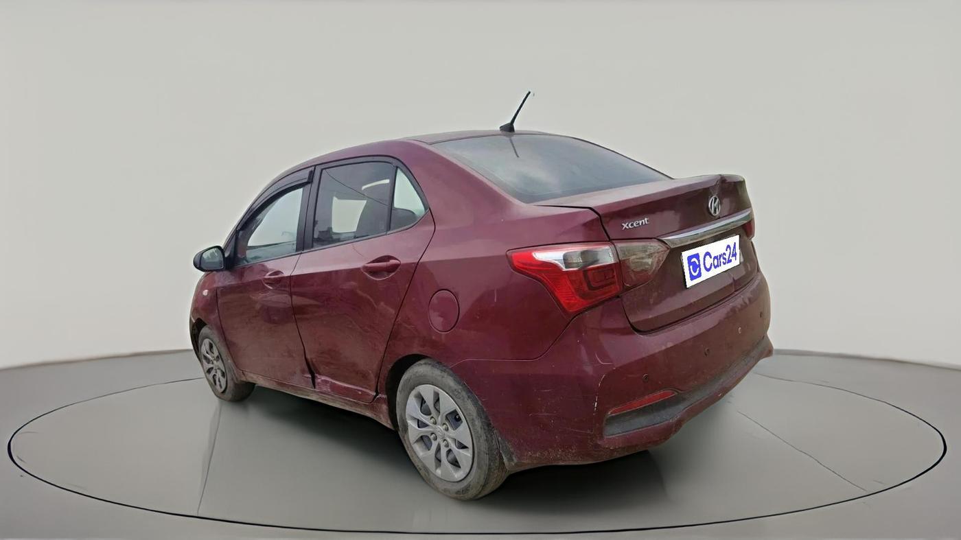 2017 Hyundai Xcent E+, CNG, Manual, 1,31,873 km, exterior
