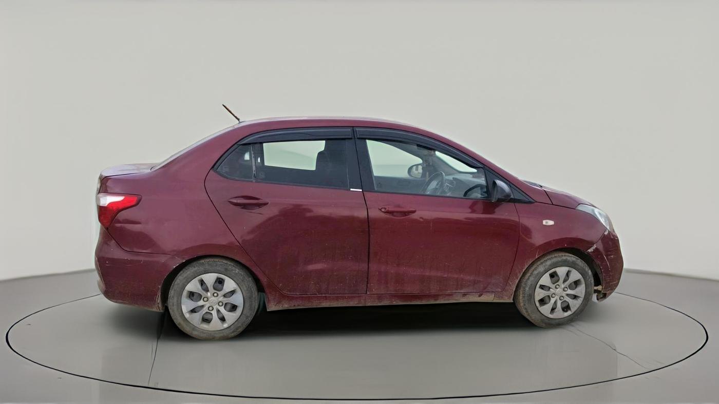 2017 Hyundai Xcent E+, CNG, Manual, 1,31,873 km, exterior