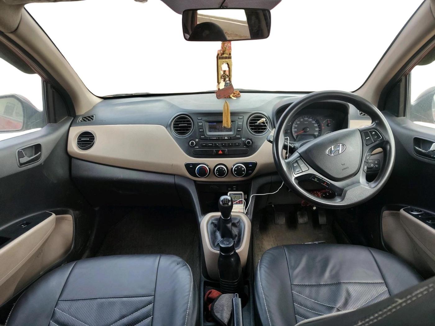 2017 Hyundai Xcent E+, CNG, Manual, 1,31,873 km, interior