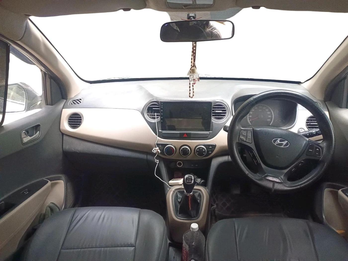 2014 Hyundai Grand i10 ASTA 1.2 KAPPA VTVT, Petrol, Manual, 1,00,558 km, interior