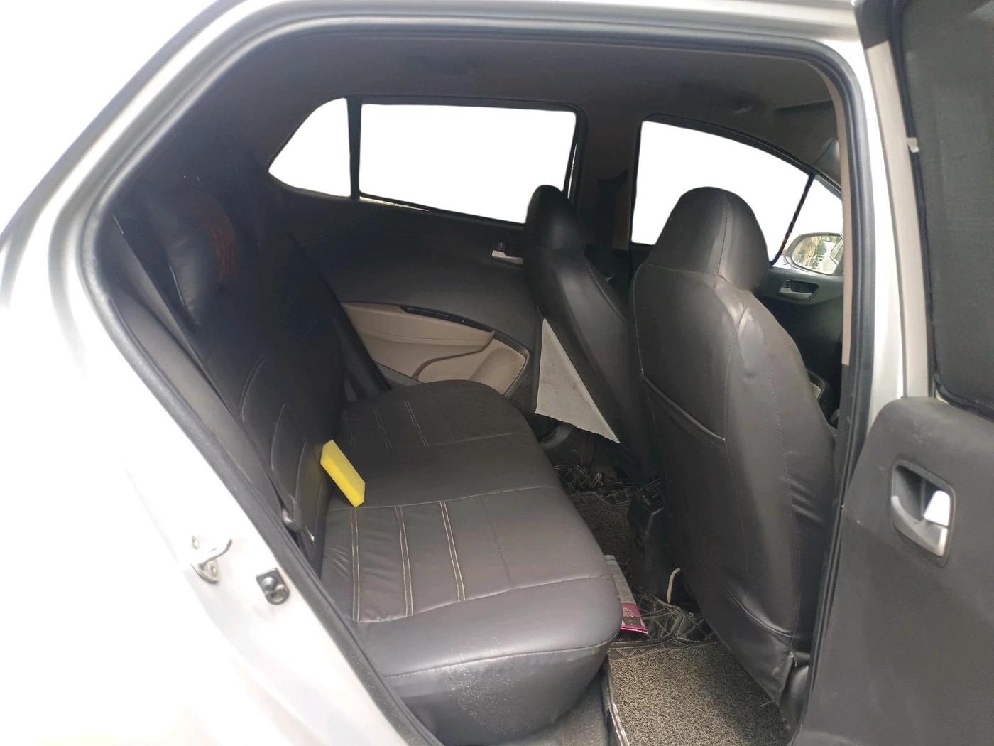 2014 Hyundai Grand i10 ASTA 1.2 KAPPA VTVT, Petrol, Manual, 1,00,558 km, interior