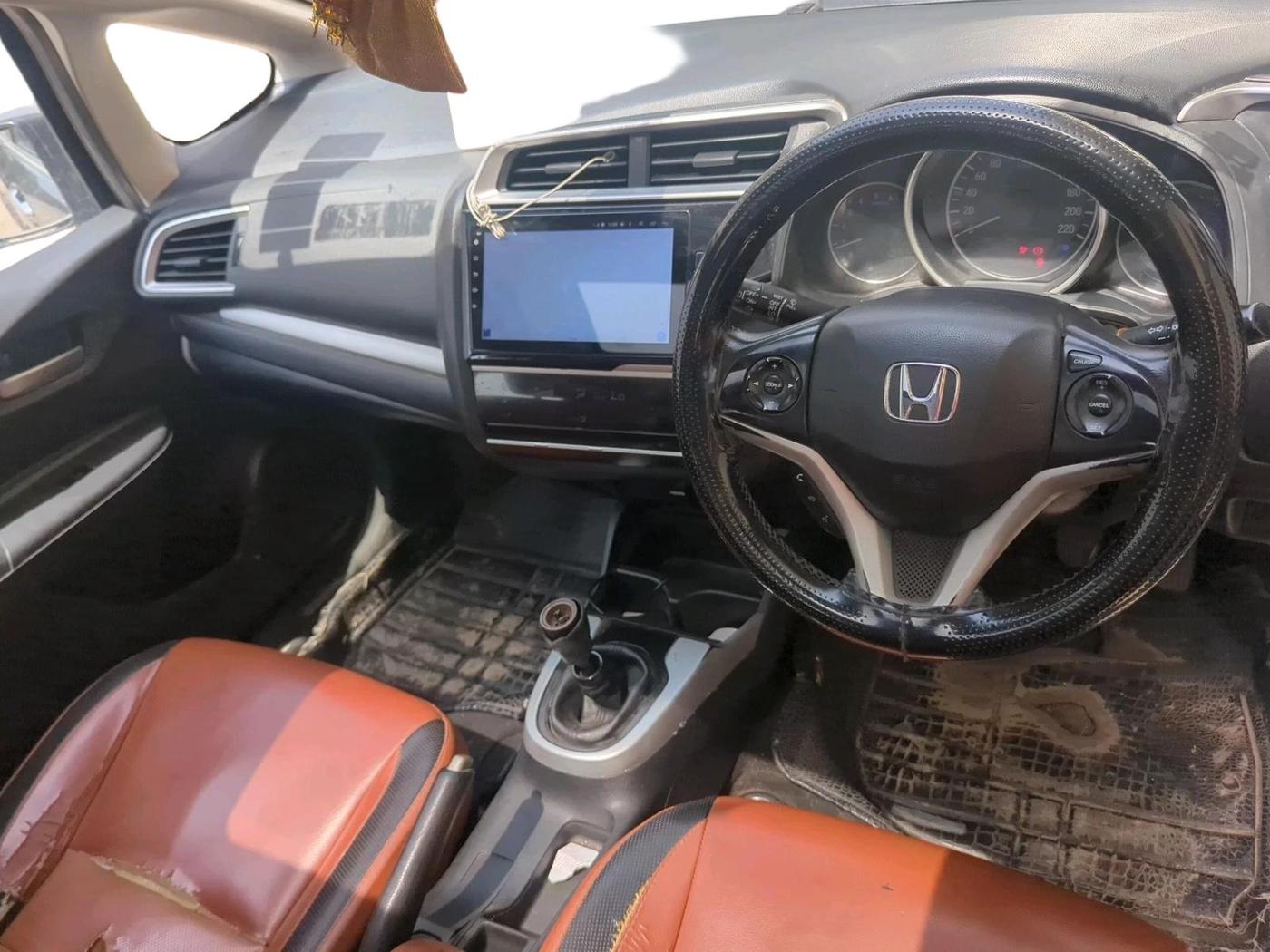 2017 Honda WR-V 1.5L I-DTEC VX MT, Diesel, Manual, 1,55,522 km, interior