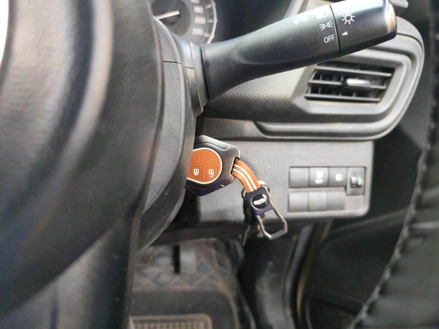 2024 Maruti BREZZA LXI, Petrol, Manual, 44,220 km, interior