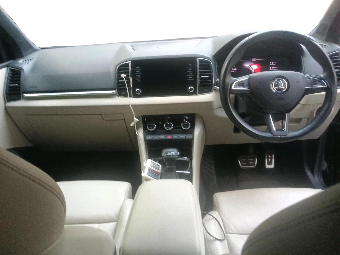 2020 Skoda Karoq STYLE 1.5 TSI AT, Petrol, Automatic, 50,233 km, interior