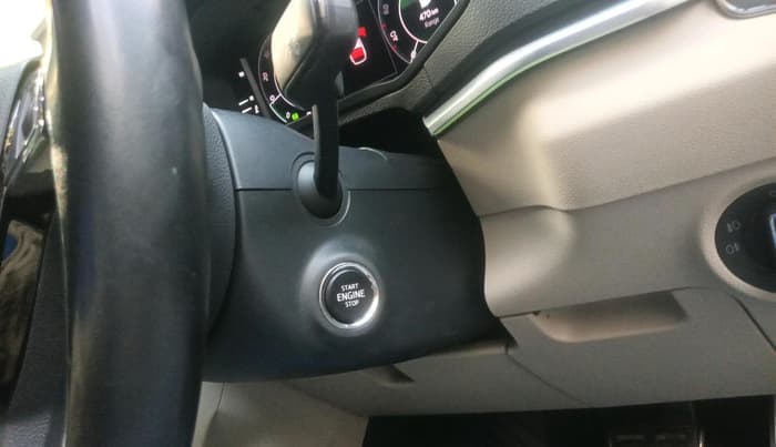 2020 Skoda Karoq STYLE 1.5 TSI AT, Petrol, Automatic, 50,233 km, interior