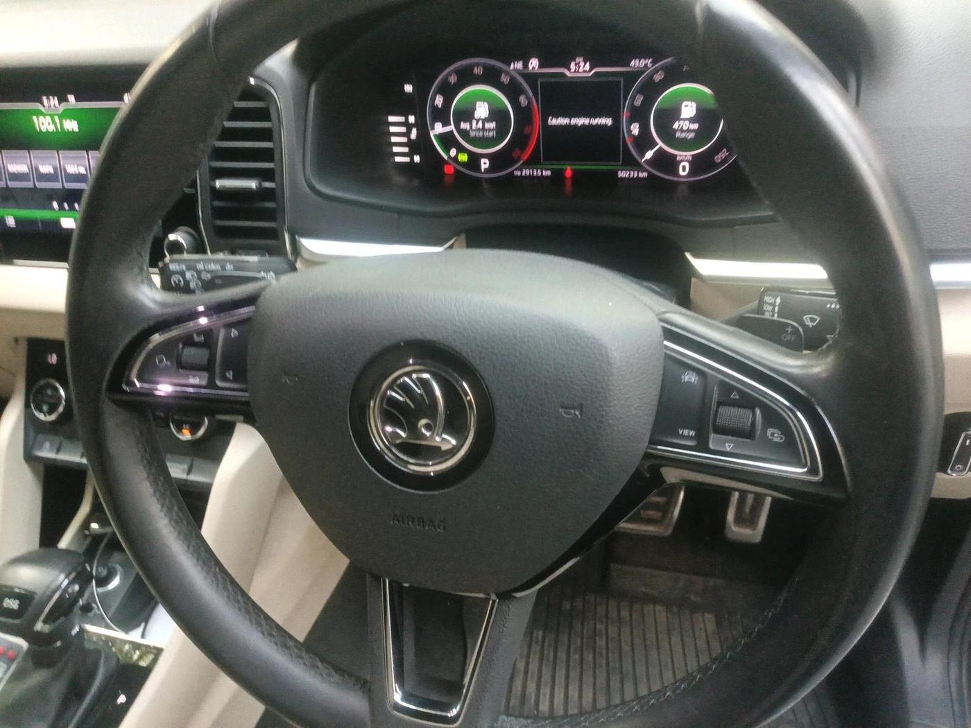 2020 Skoda Karoq STYLE 1.5 TSI AT, Petrol, Automatic, 50,233 km, interior