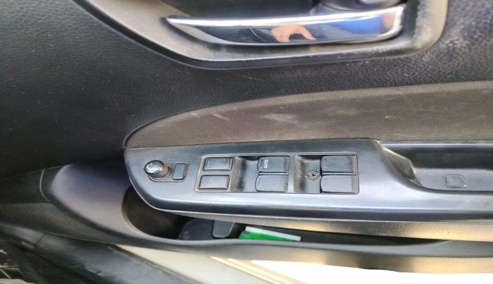 2014 Maruti Swift VXI, Petrol, Manual, 96,695 km, interior