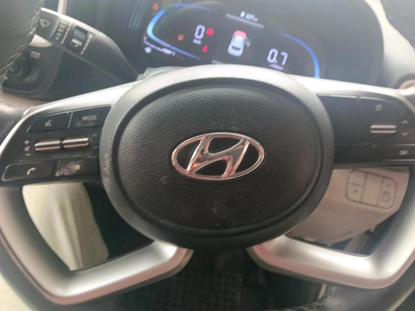 2022 Hyundai VENUE SX 1.2 PETROL, Petrol, Manual, 42,598 km, interior