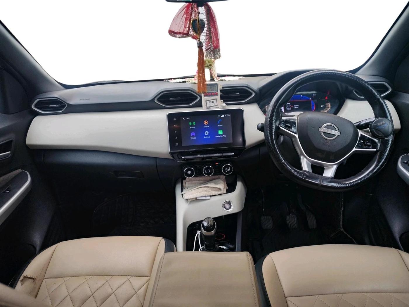 2022 Nissan MAGNITE XV MT, Petrol, Manual, 68,868 km, interior