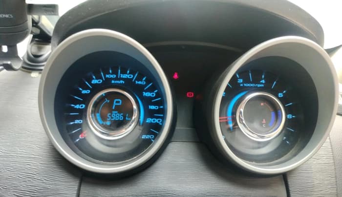2016 Mahindra XUV500 W8 AT 1.99, Diesel, Automatic, 59,861 km, interior