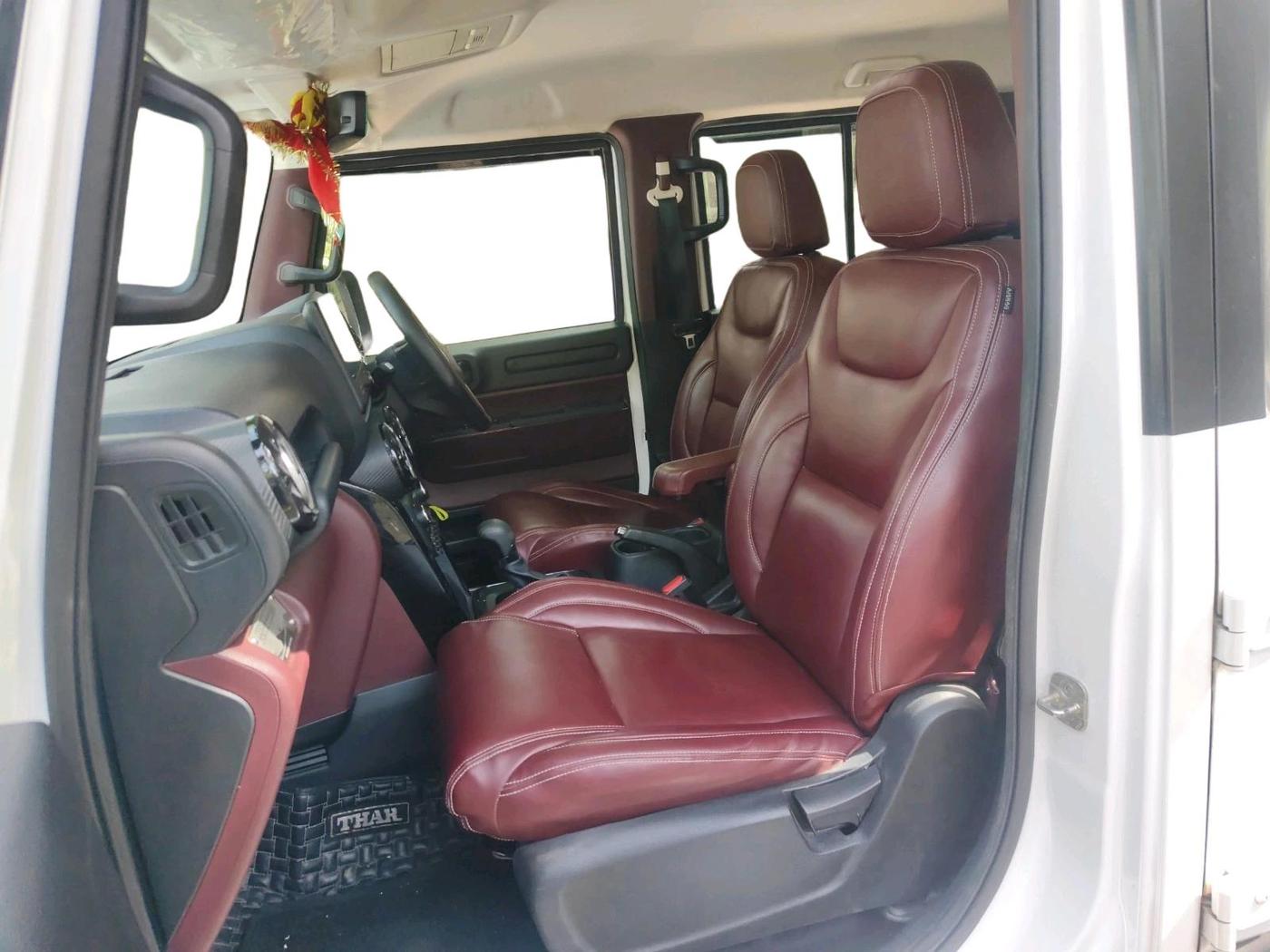 2025 Mahindra Thar Roxx MX3 Petrol AT 2WD, Petrol, Automatic, 16,313 km, interior