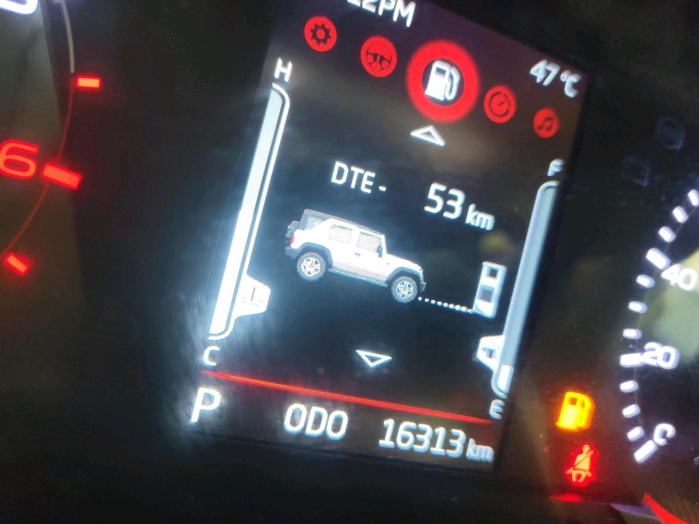 2025 Mahindra Thar Roxx MX3 Petrol AT 2WD, Petrol, Automatic, 16,313 km, interior