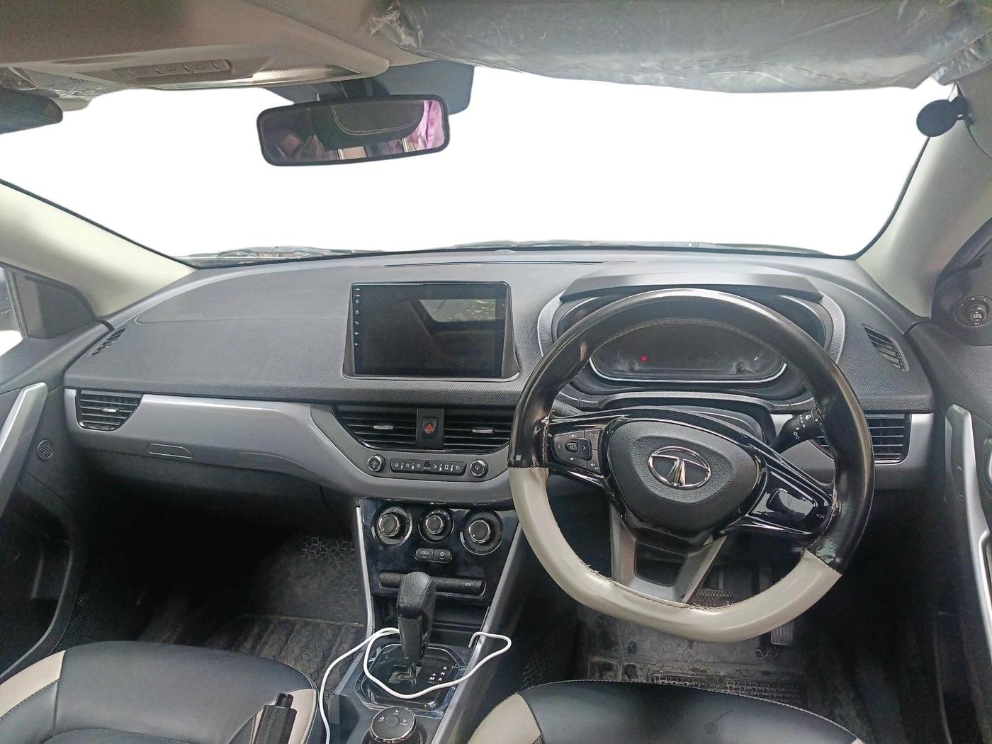 2020 Tata NEXON XMA SUNROOF PETROL, Petrol, Automatic, 81,000 km, interior