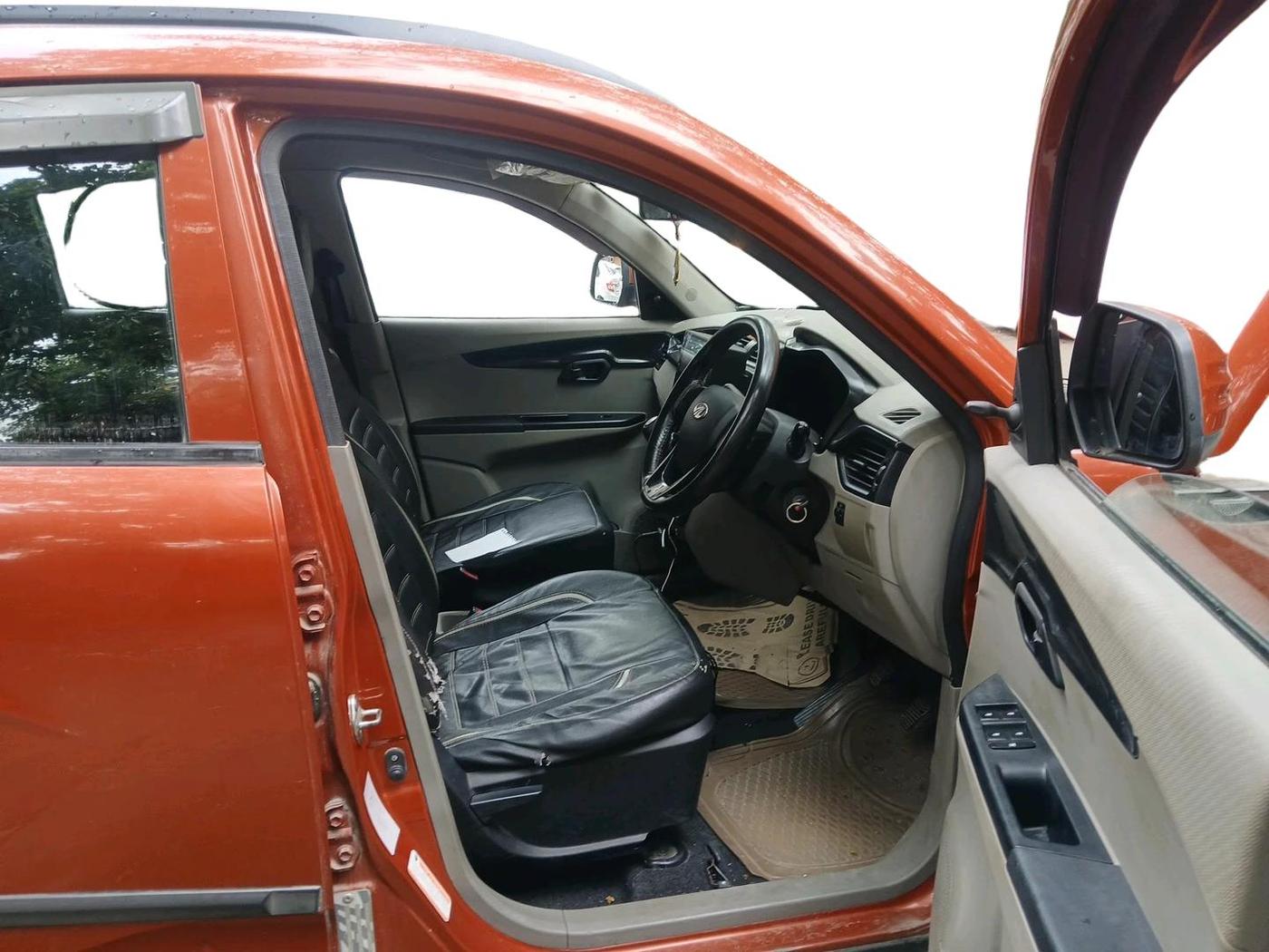 2016 Mahindra Kuv100 K4 5 STR, Petrol, Manual, 21,084 km, interior