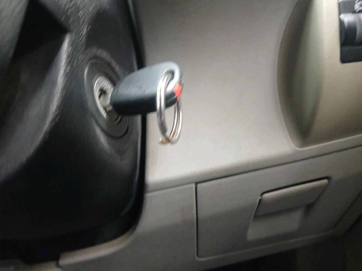 2016 Mahindra Kuv100 K4 5 STR, Petrol, Manual, 21,084 km, interior