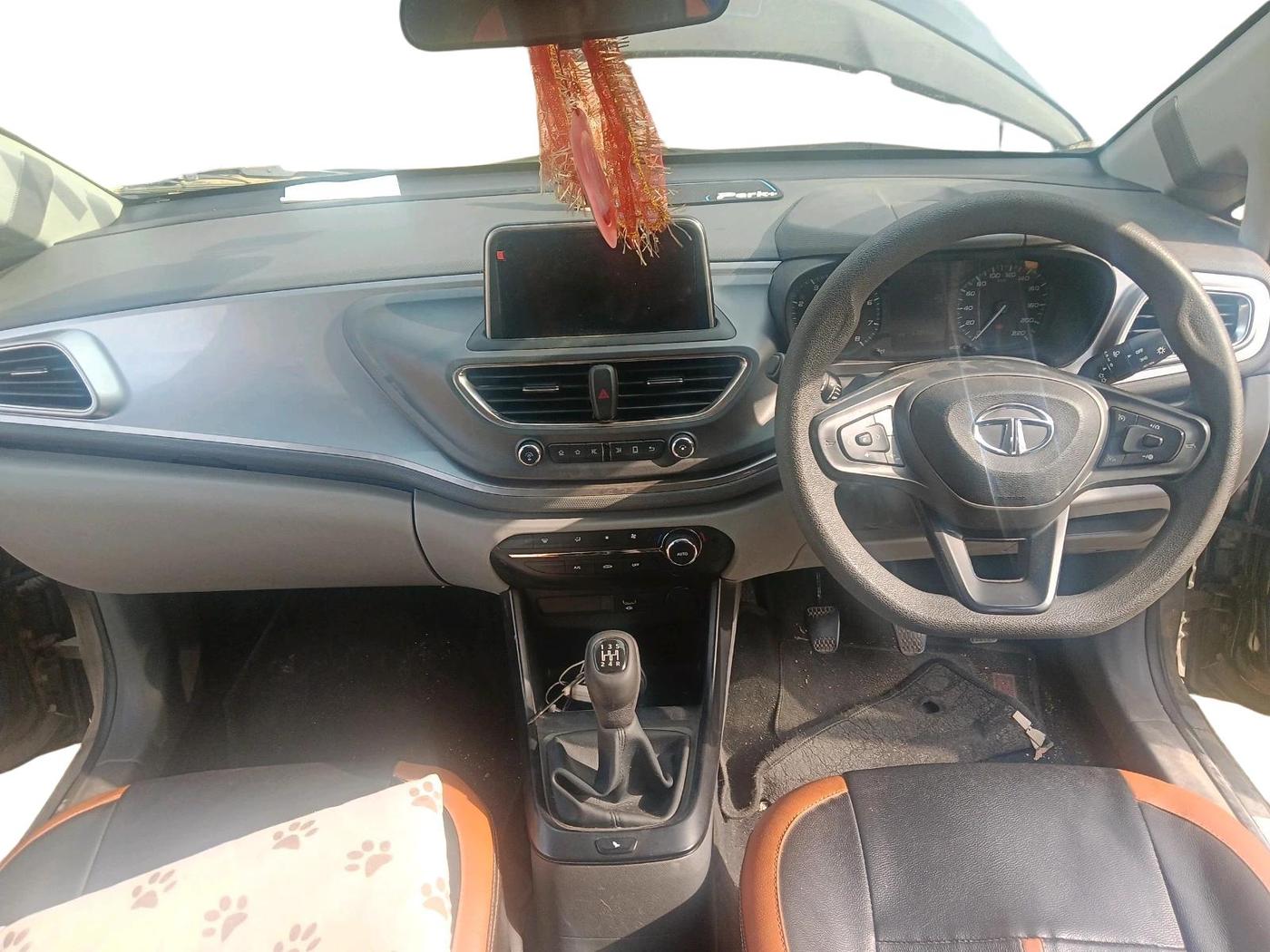 2021 Tata ALTROZ XT PETROL, Petrol, Manual, 63,868 km, interior