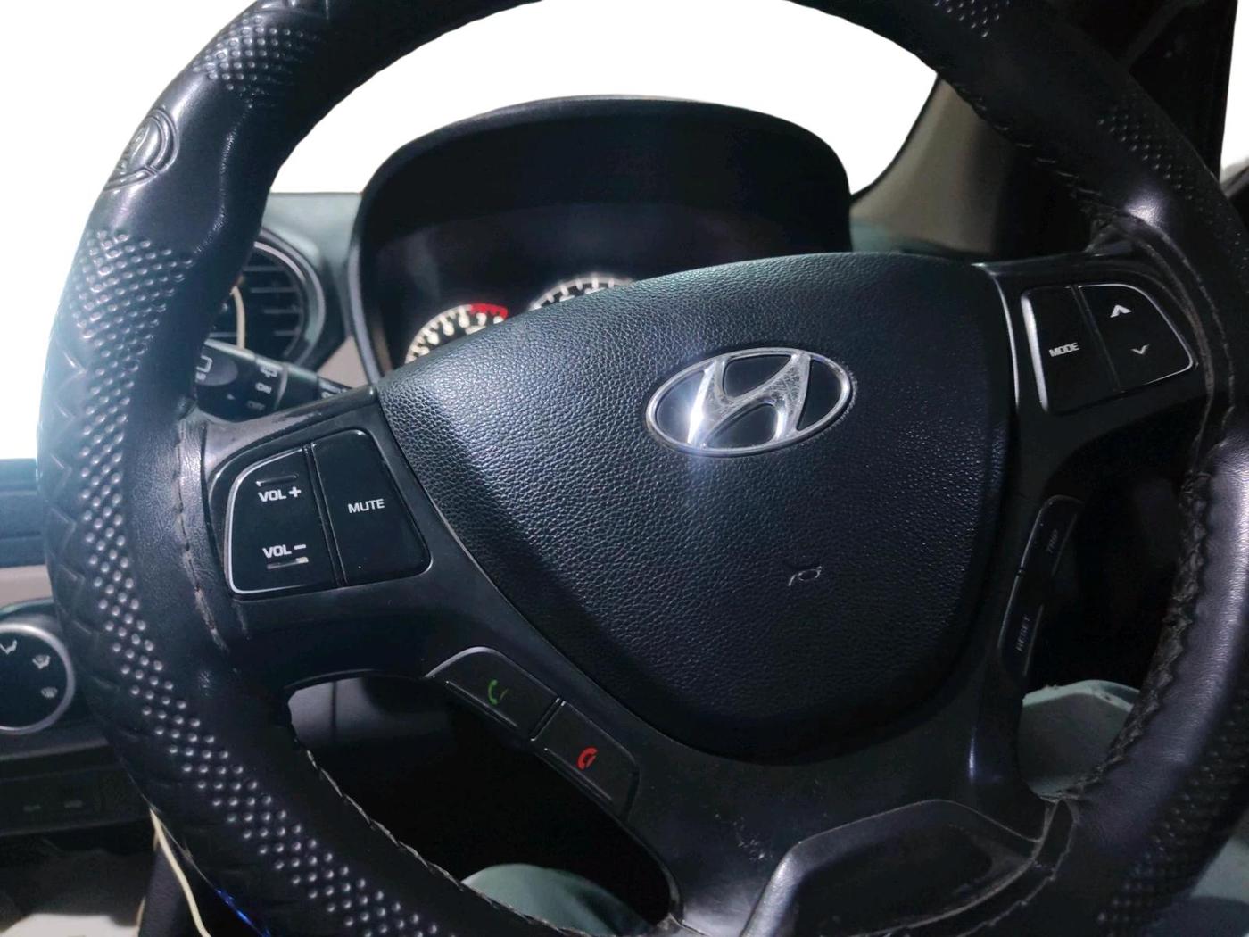 2014 Hyundai Grand i10 ASTA AT 1.2 KAPPA VTVT, CNG, Automatic, 96,300 km, interior