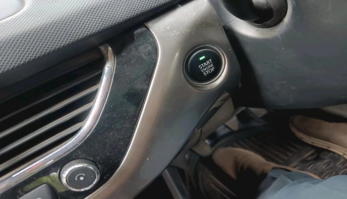 2018 Tata NEXON XZ PLUS PETROL DUAL TONE, Petrol, Manual, 68,283 km, interior