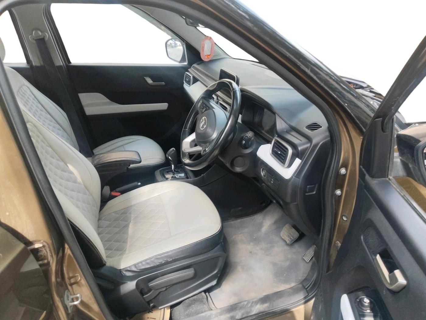 2022 Tata PUNCH CREATIVE  AMT, Petrol, Automatic, 20,697 km, interior