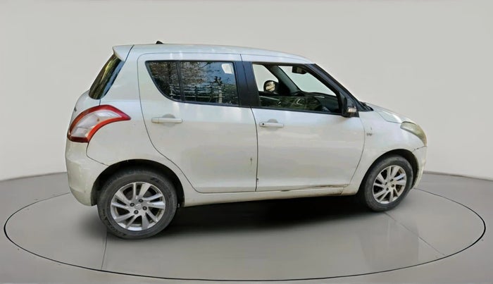 2012 Maruti Swift ZXI, CNG, Manual, 2,50,693 km, exterior