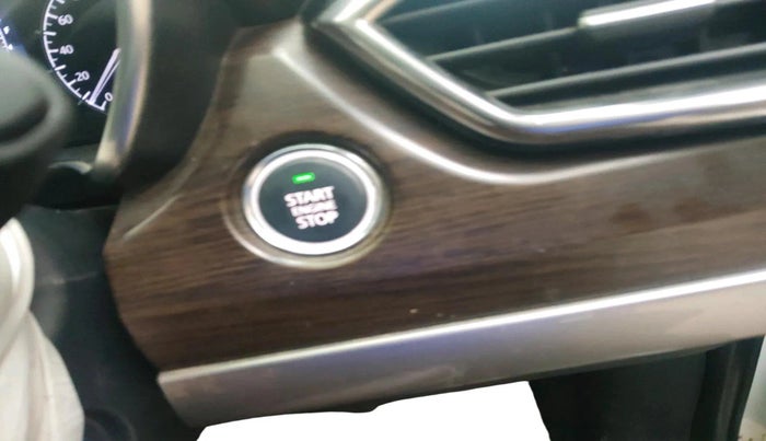 2019 Tata Harrier XZ 2.0L, Diesel, Manual, 67,651 km, interior