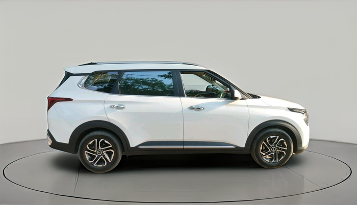 2022 KIA CARENS LUXURY PLUS 1.4 PETROL DCT 7 STR, Petrol, Automatic, 33,460 km, exterior