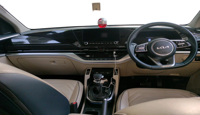 2022 KIA CARENS LUXURY PLUS 1.4 PETROL DCT 7 STR, Petrol, Automatic, 33,460 km, interior