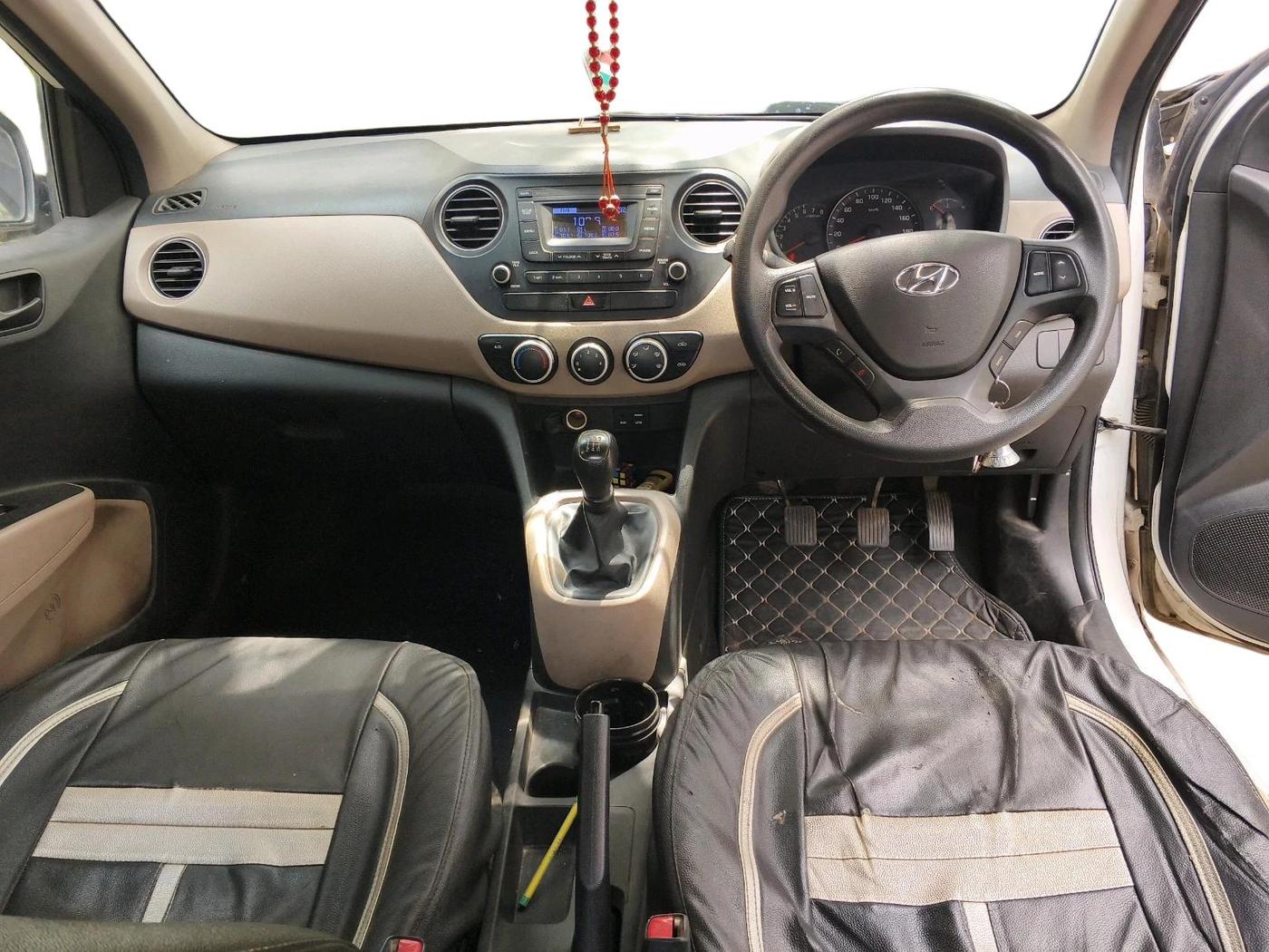 2017 Hyundai Xcent E, Petrol, Manual, 1,05,050 km, interior