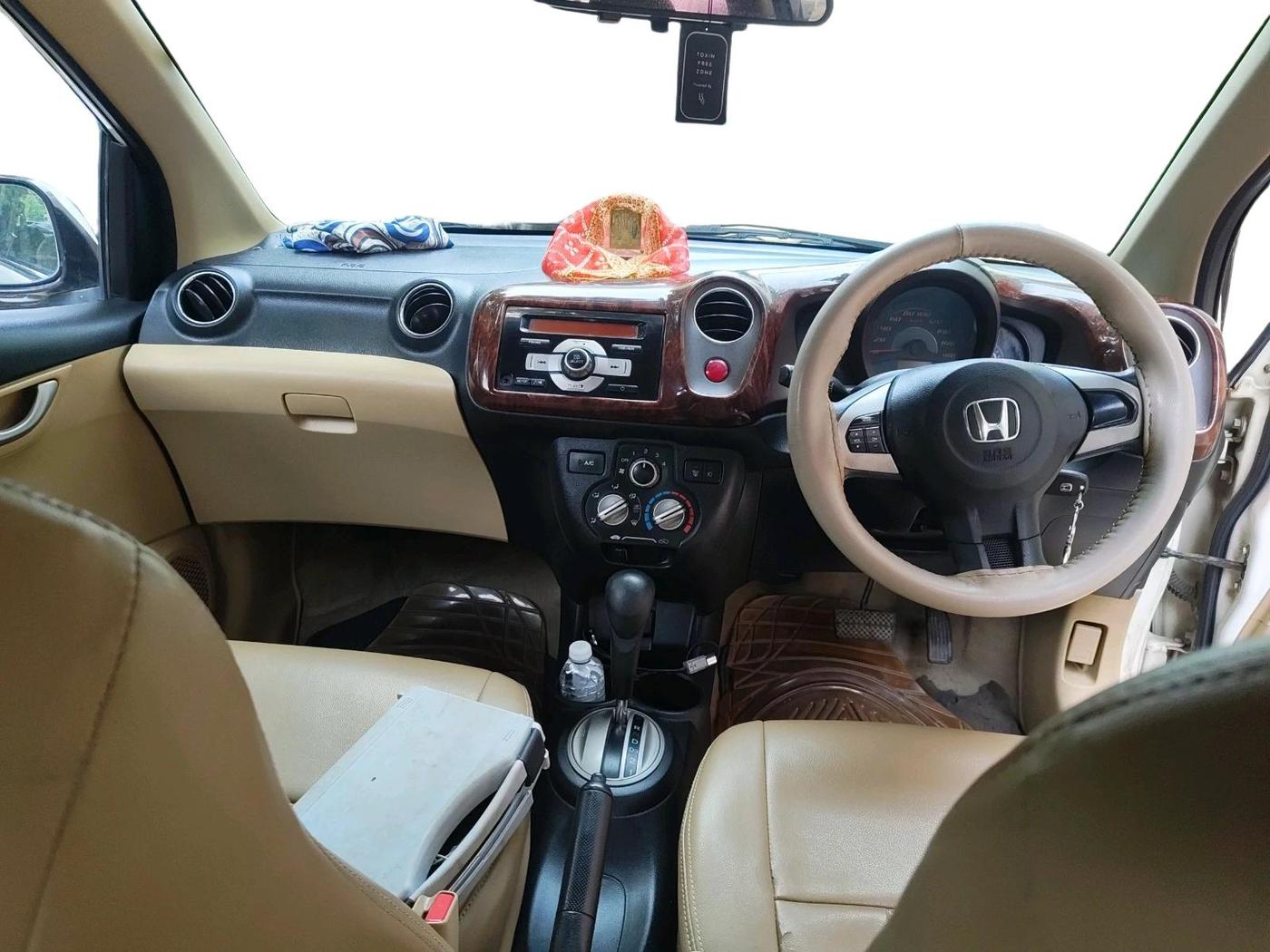 2013 Honda Amaze 1.2L I-VTEC VX AT, Petrol, Automatic, 82,508 km, interior