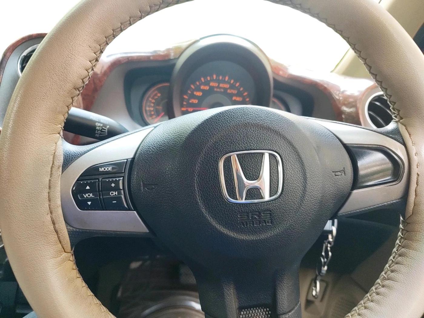2013 Honda Amaze 1.2L I-VTEC VX AT, Petrol, Automatic, 82,508 km, interior