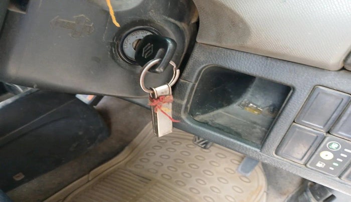 2011 Maruti Wagon R 1.0 LXI CNG, CNG, Manual, 3,32,375 km, interior