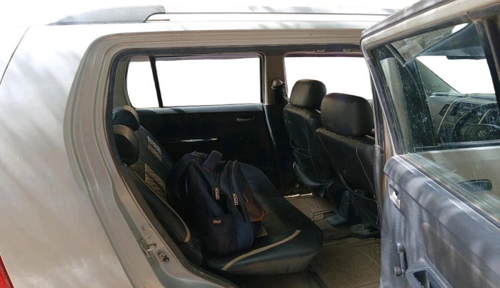 2011 Maruti Wagon R 1.0 LXI CNG, CNG, Manual, 3,32,375 km, interior