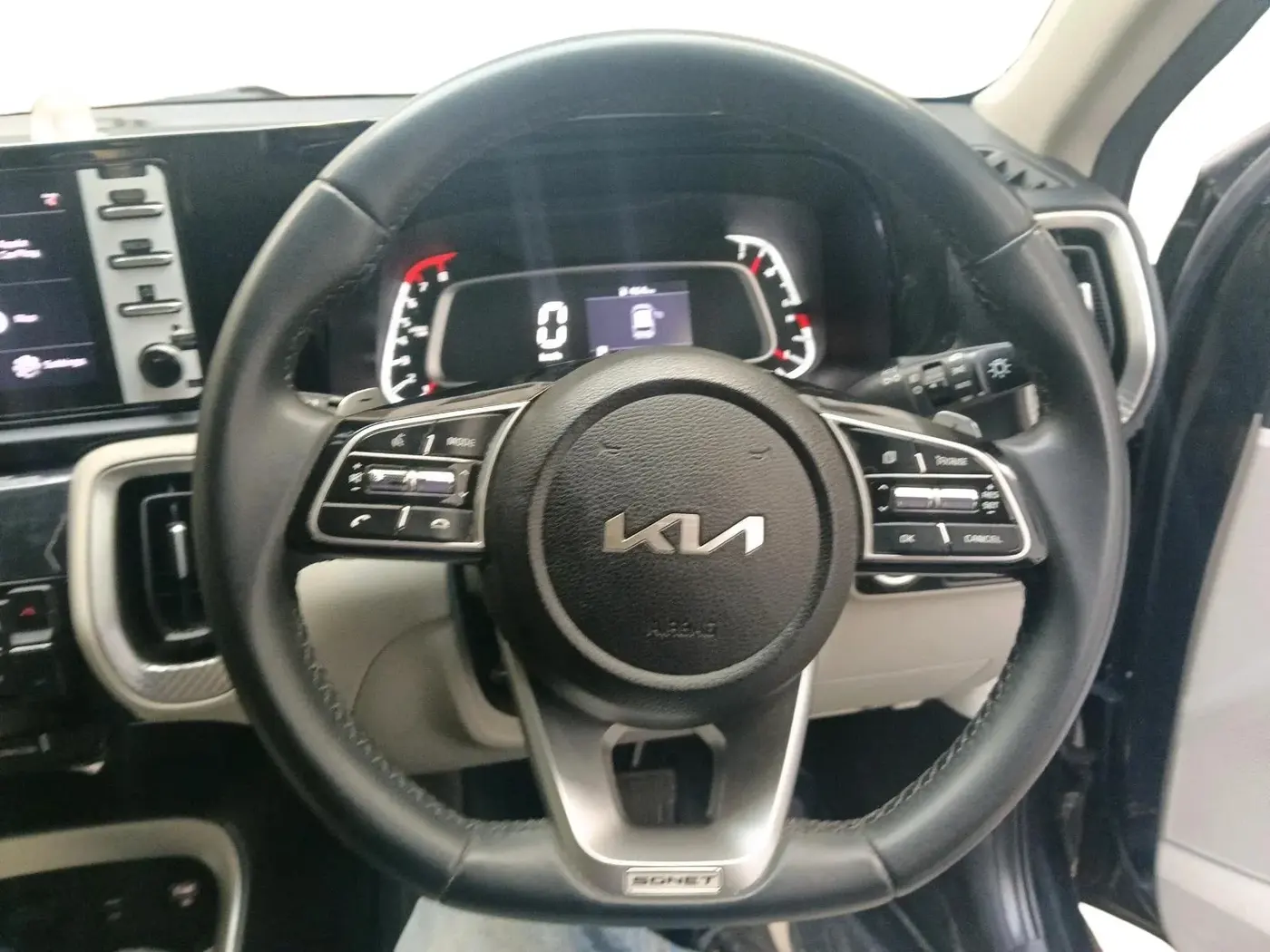 2021 KIA SONET HTX 1.0 DCT, Petrol, Automatic, 61,825 km, interior