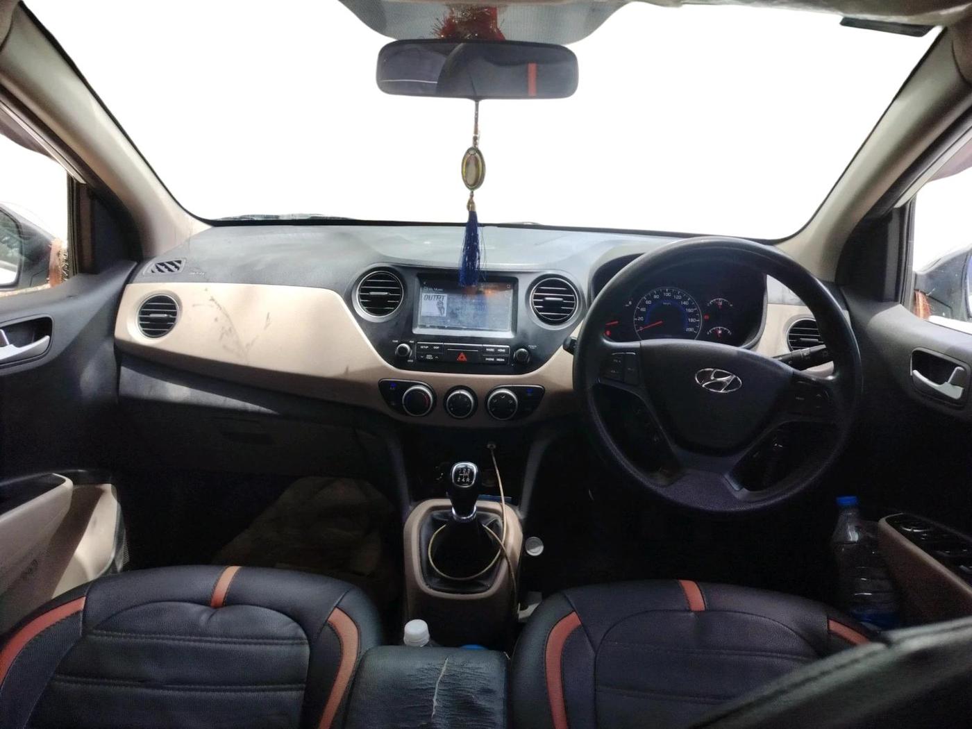 2018 Hyundai Grand i10 SPORTZ 1.2 KAPPA VTVT, CNG, Manual, 74,003 km, interior