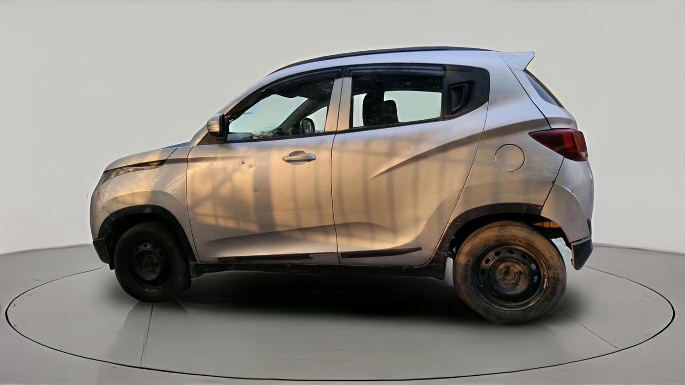 2016 Mahindra Kuv100 K4 6 STR, CNG, Manual, 2,10,936 km, exterior