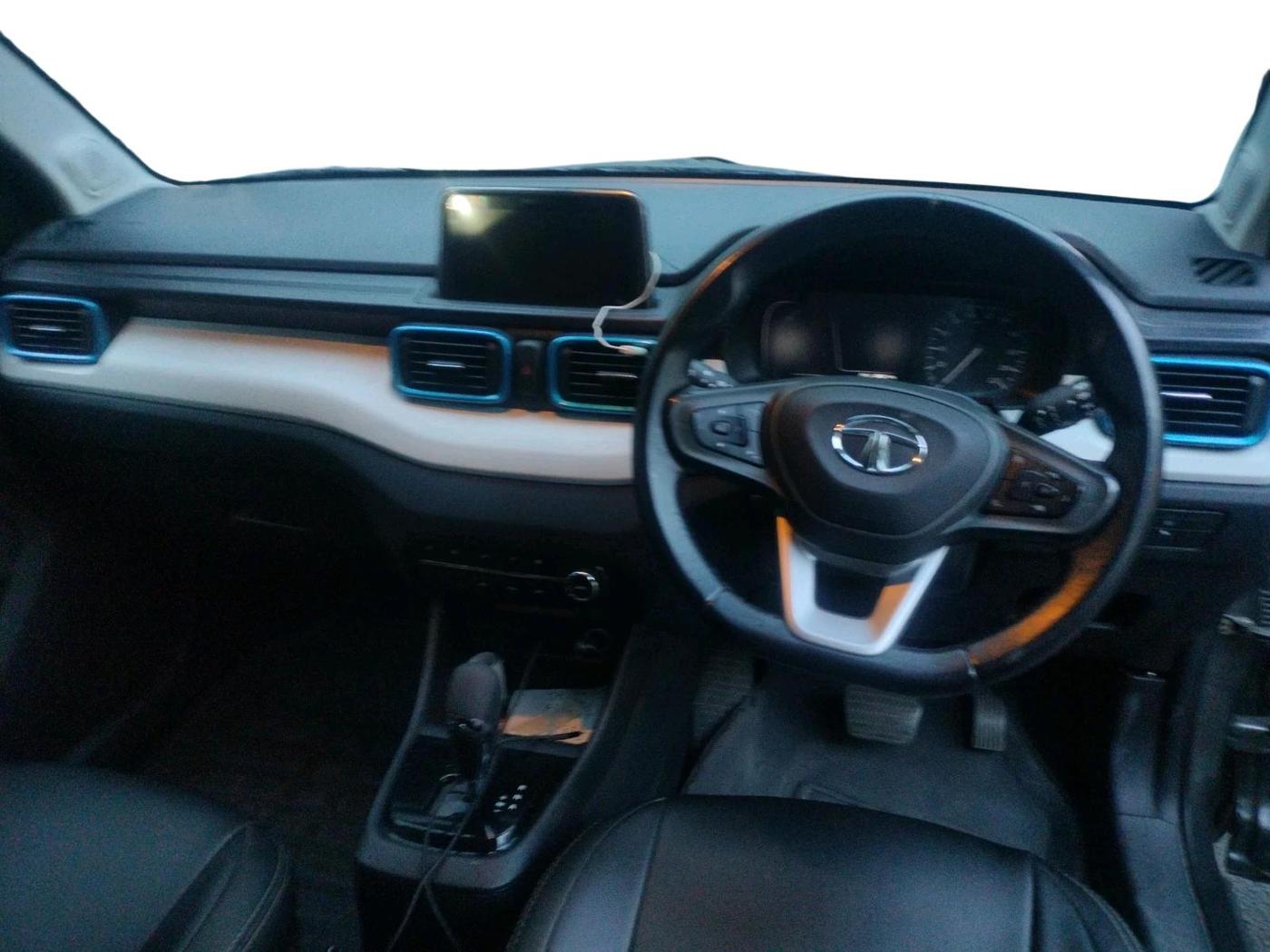2023 Tata PUNCH CREATIVE  AMT, Petrol, Automatic, 28,421 km, interior