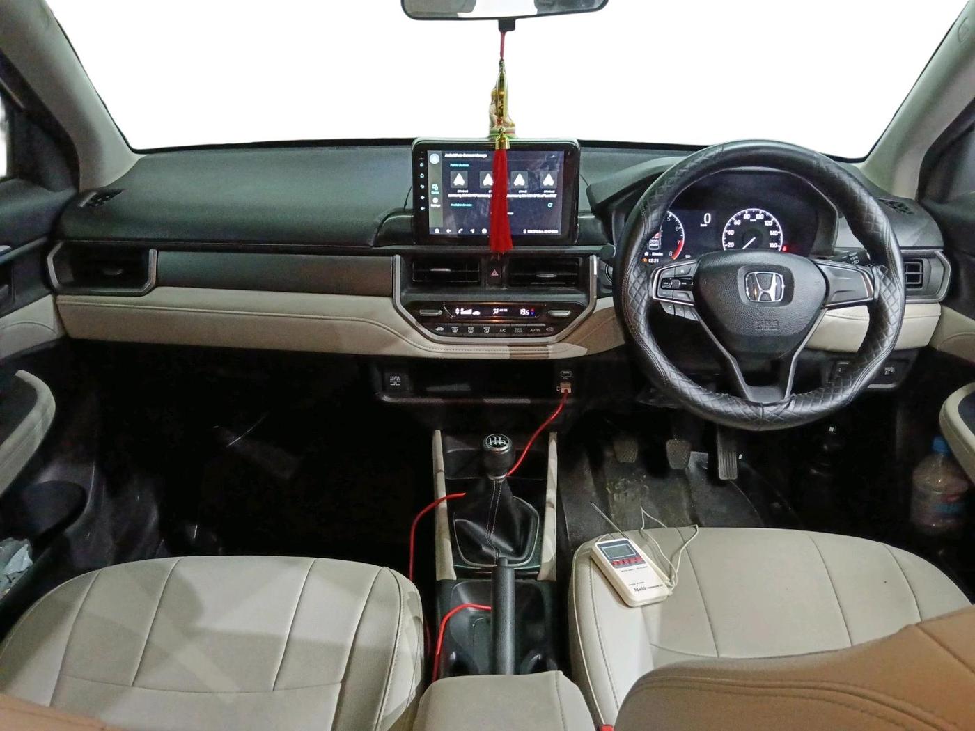 2025 Honda ELEVATE V MT, CNG, Manual, 11,722 km, interior