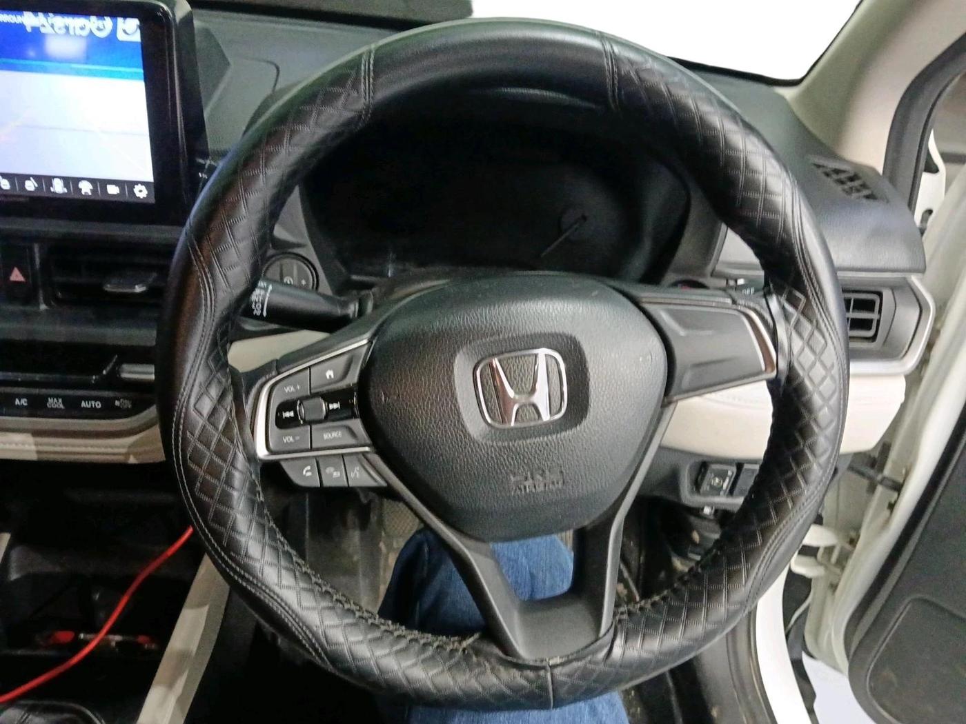 2025 Honda ELEVATE V MT, CNG, Manual, 11,722 km, interior