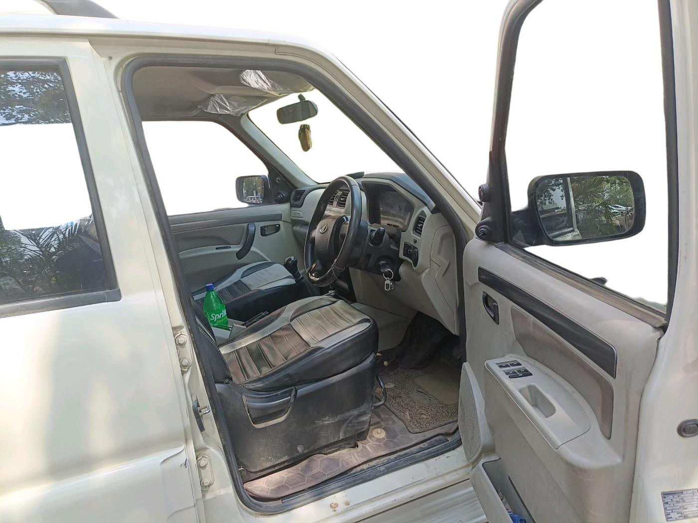 2021 Mahindra Scorpio S5, Diesel, Manual, 41,731 km, interior