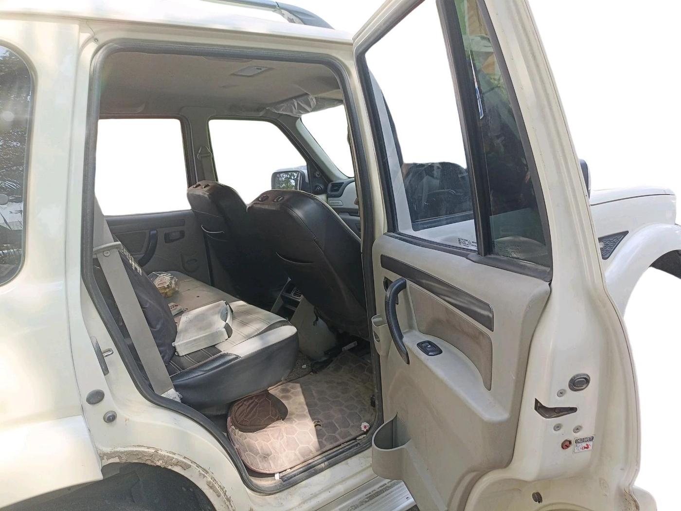 2021 Mahindra Scorpio S5, Diesel, Manual, 41,731 km, interior