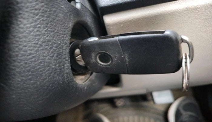 2011 Volkswagen Polo HIGHLINE1.2L, Petrol, Manual, 1,19,379 km, interior